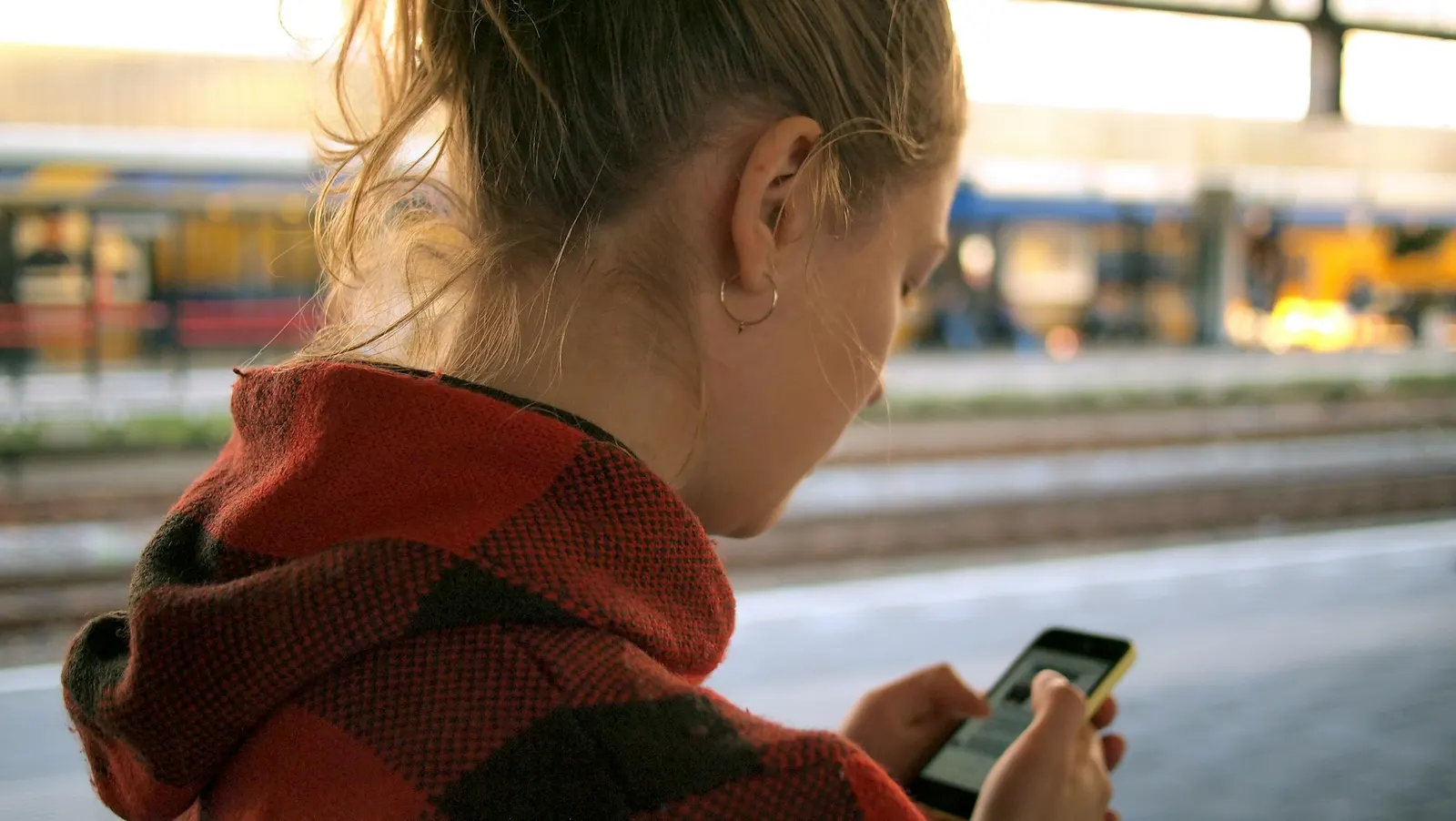Beware the "One Ring" Cell Phone Scam: It Could Cost You