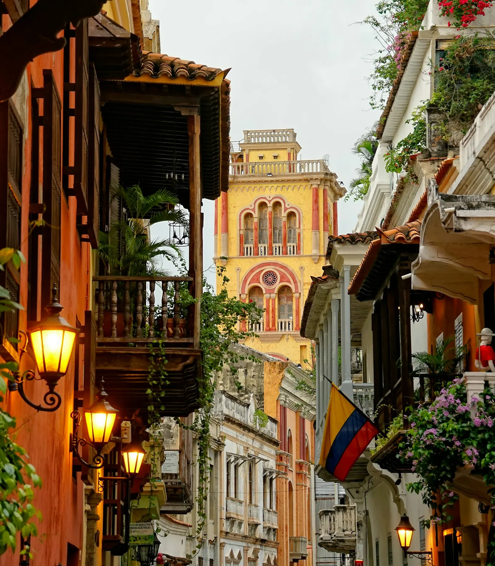 Colombia Scams 2025: Where Drug Cartels Diversify Into Cybercrime – When Organized Crime Meets Digital Deception