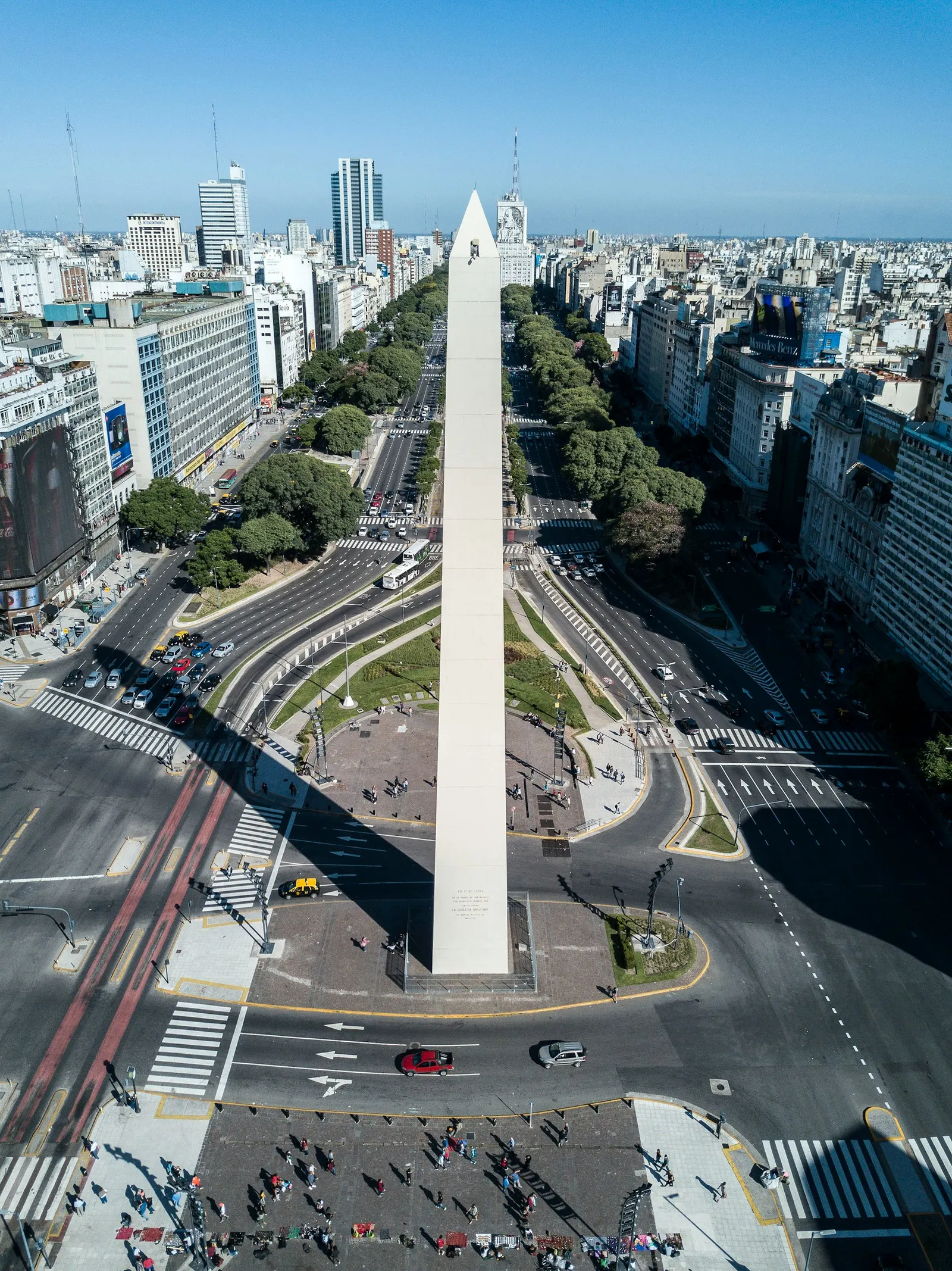 Argentina Scams 2025: Crypto Refuge Meets Inflation Fraud – When Economic Desperation Fuels a "Ponzidemia" Epidemic