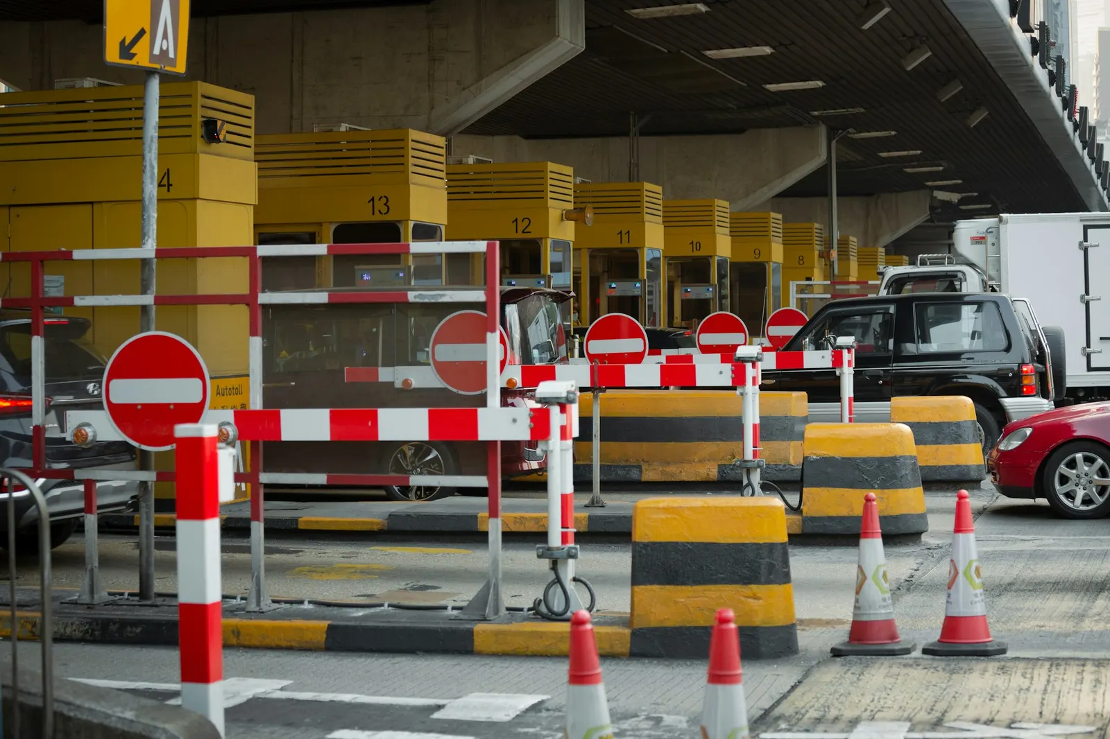 Fake Toll Road Text Messages: The Rising Threat of Smishing Scams